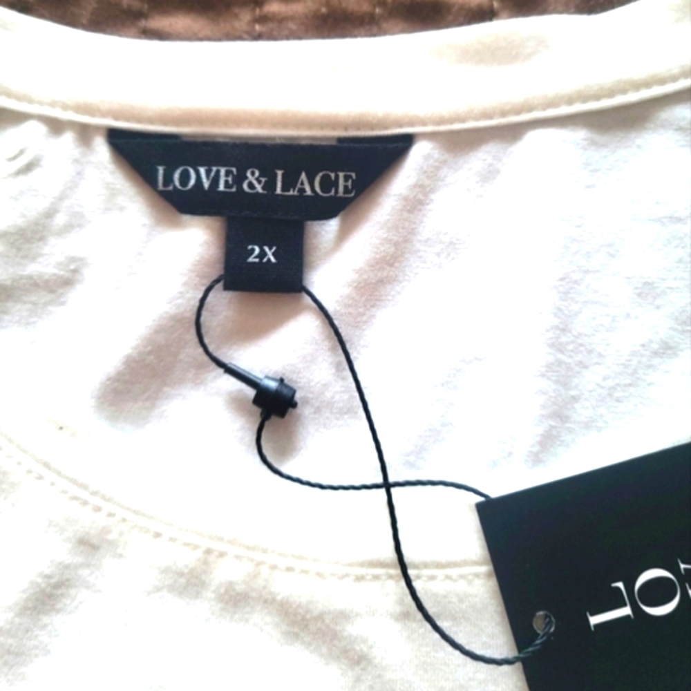 Love & Lace Novelty Top NWT - Picture 6 of 9